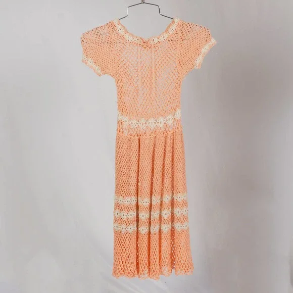1940s Rare Peach Pink Kid's Crochet Dress | Kids 7/8 | Vtg | Color: Pink/White | Size: 7g | Sweetdahliavtg's Closet 1940s Rare Peach Pink Kid's Crochet Dress | Kids 7/8 | Vtg | Color: Pink/White | Size: 7g | Sweetdahliavtg's Closet